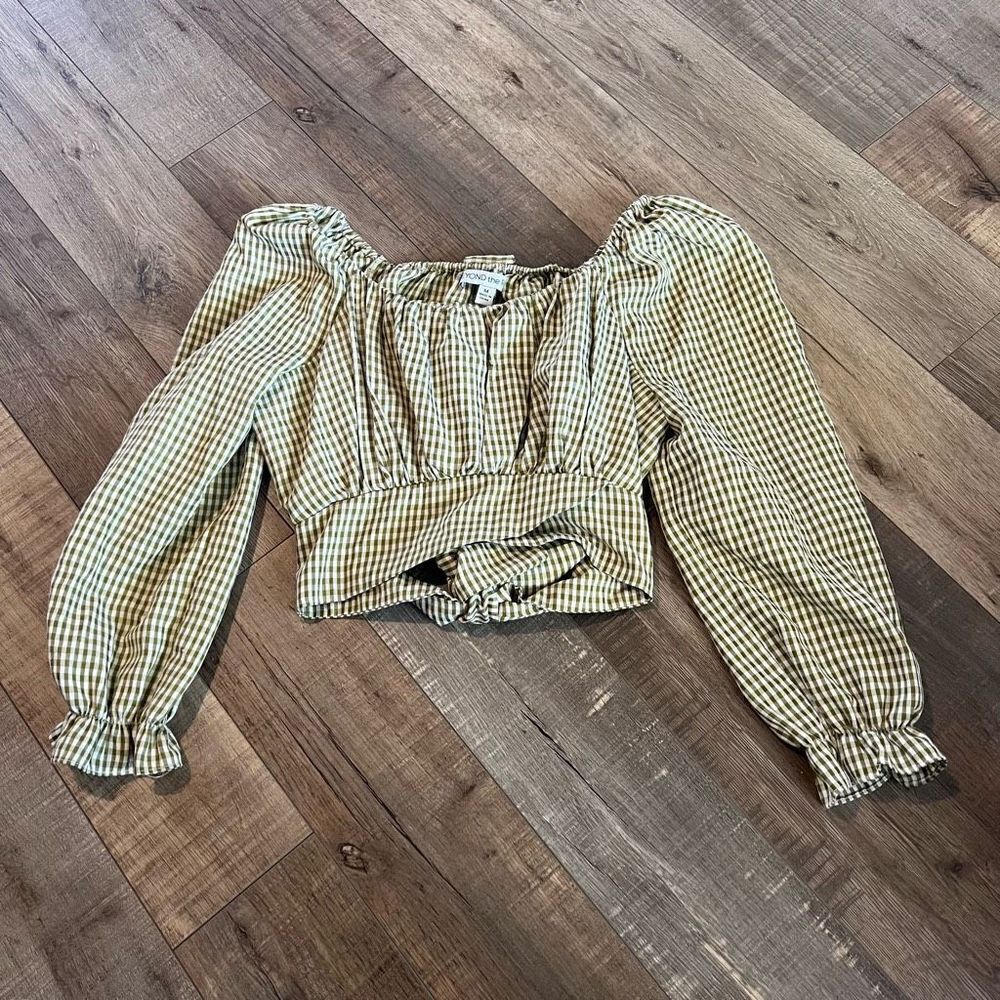 Beyond The Radar Women's Gingham Print
Tie Back Crop Top size m